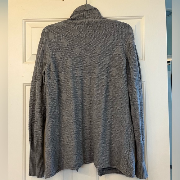 Market & Spruce gray sweater - Picture 2 of 5